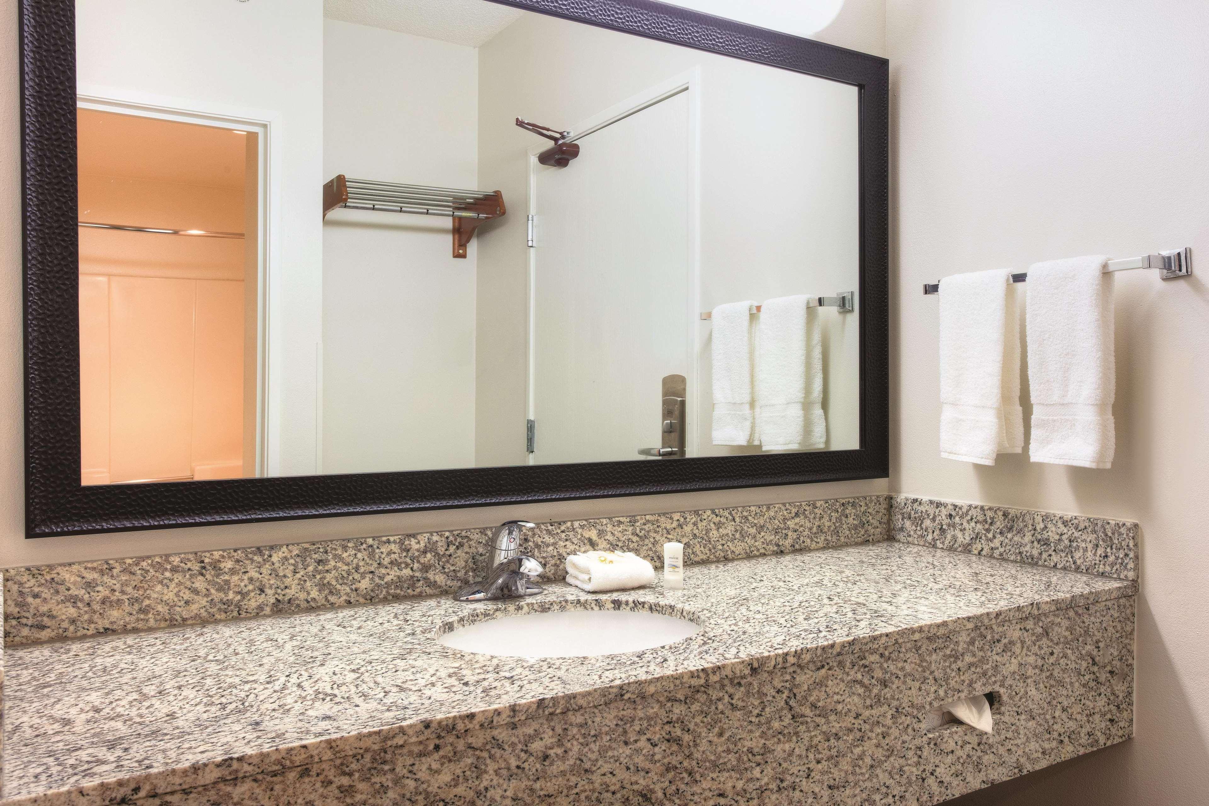 La Quinta By Wyndham Atlanta Roswell Hotel Екстериор снимка
